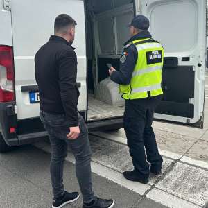 Aproximativ 1.000 de persoane și 500 mijloace de transport verificate, în județul Satu Mare  