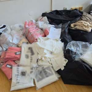 Polițiștii de frontieră giurgiuveni au confiscat produse contrafăcute în valoare de aproximativ 1,6 milioane lei