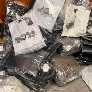 Produse susceptibile a fi contrafăcute estimate la 100.000 de lei, descoperite în PTF Siret