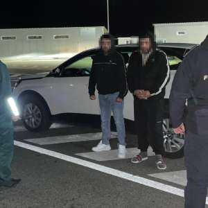 Doi cetățeni turci depistați fără documente valabile de călătorie la Calafat