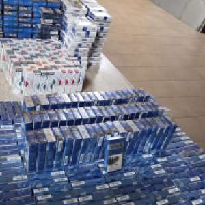 Peste 10.000 de ţigarete ascunse printre pijamele, descoperite de către polițiștii de frontieră constănțeni