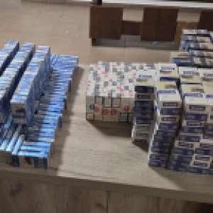 Peste 10.000 de ţigarete ascunse printre pijamele, descoperite de către polițiștii de frontieră constănțeni