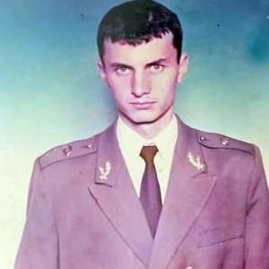 Am scris 24 de ani despre alții. Acum scriu despre mine.