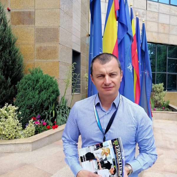 Am scris 24 de ani despre alții. Acum scriu despre mine.