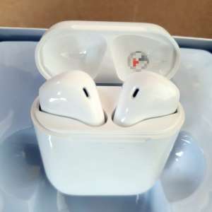 Bunuri contrafăcute, în valoare de aproximativ un milion de lei, descoperite de polițiștii de frontieră constănțeni împreună cu reprezentanți ai Biroului Vamal de Frontieră Constanța