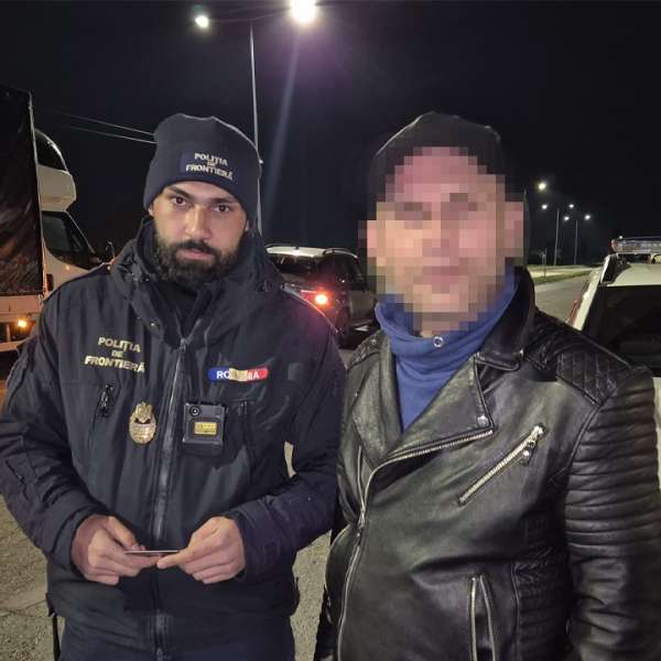 Permis de conducere fals, descoperit de poliţiştii de frontieră giurgiuveni