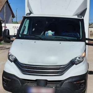 Un autoturism și două autoutilitare, în valoare de 500.000 de lei,  căutate de autorităţile olandeze și belgiene, depistate de polițiștii de frontieră