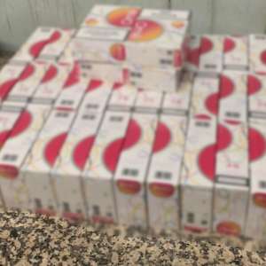 Sute de articole contrafăcute și 3.200 de țigarete, descoperite în bagajele a patru pasageri la Aeroportul Otopeni