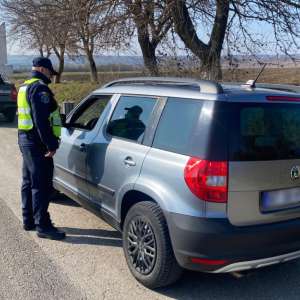 Bărbat depistat la volan, deşi avea dreptul de a conduce suspendat