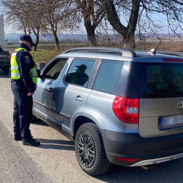 Bărbat depistat la volan, deşi avea dreptul de a conduce suspendat