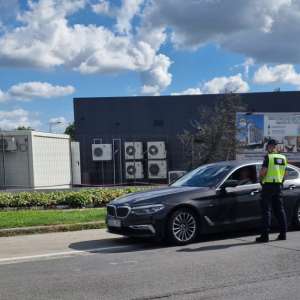 Mașină fără drept de circulație oprită în Satu Mare