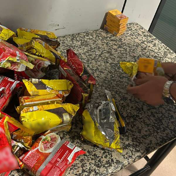 Doi cetățeni vietnamezi, cercetați pentru dare de mită pe Aeroportul Henri Coandă