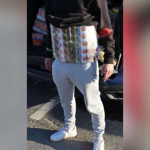 Acțiuni BLITZ: peste 100.000 de țigarete ascunse, unele pe corpul unui cetățean rom&acirc;n, și bunuri susceptibile a fi contrafăcute scoase din circuitul ilegal de polițiștii de frontieră