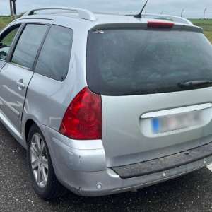 Două autoturisme căutate de autoritățile elvețiene, depistate de către polițiștii de frontieră