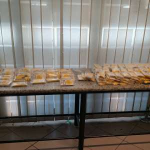 Peste 67.000 de țigarete şi 21 kg de tutun, descoperite în bagajele a şase persoane pe Aeroportul Otopeni