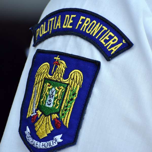 Automarfar ne&icirc;nmatriculat oprit la frontieră
