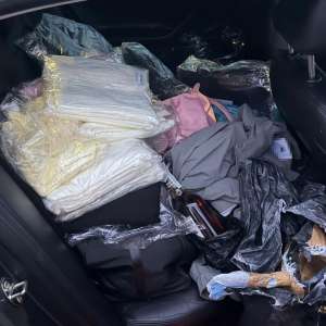Peste 4.200 de produse susceptibile a fi contrafăcute și peste 30.000 de țigarete cu timbru bulgăresc, descoperite de polițiștii de frontieră în cadrul acțiunii CLEAN BORDER III SUD