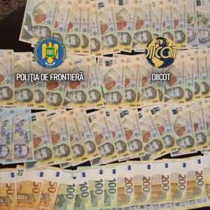 Culturi in-door de canabis descoperite de polițiștii de frontieră. O persoană arestată și una sub control judiciar