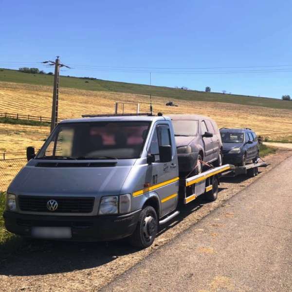 Șoferi depistați în trafic conducând ansambluri rutiere, fără drept