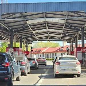 Autoturism cu numere provizorii din Germania, fără drept de circulaţie în România