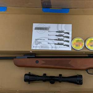 Armă cu aer comprimat și muniție aferentă, descoperite de polițiștii de frontieră în zona Cargo a Aeroportului Cluj-Napoca