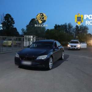 Recidivist prins în flagrant cu droguri de mare risc de poliţiştii de frontieră, arestat preventiv