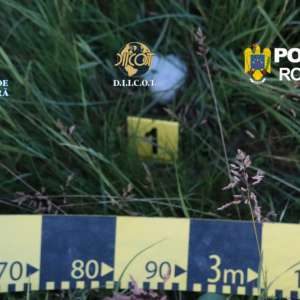 Recidivist prins în flagrant cu droguri de mare risc de poliţiştii de frontieră, arestat preventiv