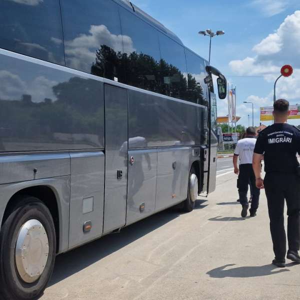 1.000 de persoane și 500 autovehicule verificate &icirc;n zona transfrontalieră,  &icirc;n județul Satu Mare