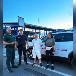 Polițiștii de frontieră doljeni au depistat un urmărit internațional și o minoră dispărută care foloseau identități false