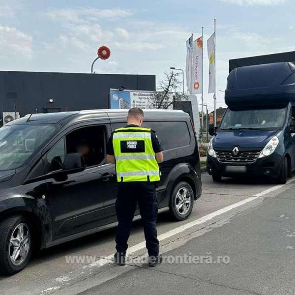 Doi urmăriți general depistați de polițiștii de frontieră sătmăreni
