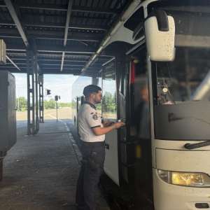 Permisul de conducere fals procurat cu 1.400 de euro, i-a adus un dosar penal
