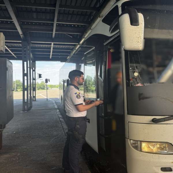 Permisul de conducere fals procurat cu 1.400 de euro, i-a adus un dosar penal