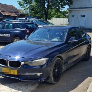 Autoturism în valoare de 90.000 de lei, oprit la ieșirea din țară