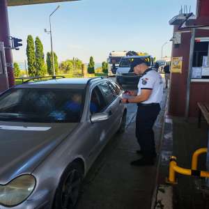 A plătit 100 de euro să devină șofer, dar s-a ales cu dosar penal