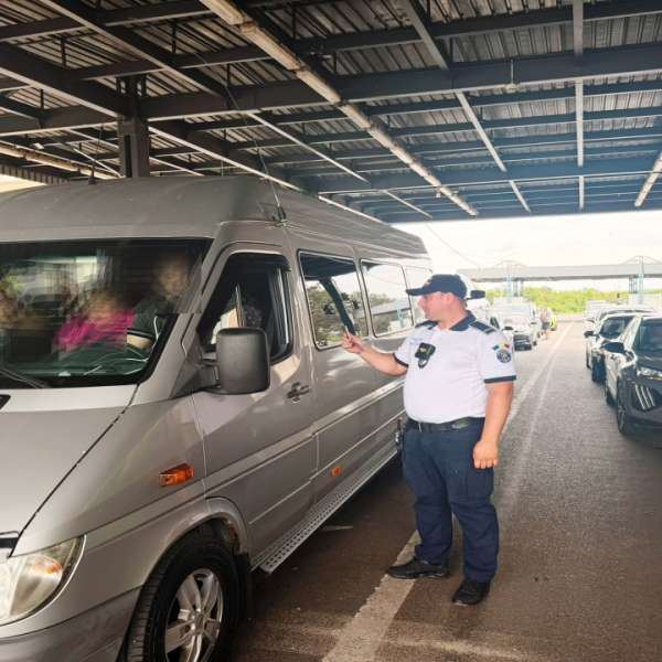 Agent refrigerant descoperit într-un autoturism la PTF Albița