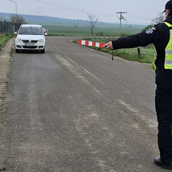 Vasluian depistat la volan, deși avea dreptul de a conduce suspendat