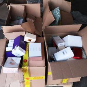 Peste 470 de produse susceptibile a fi contrafăcute, descoperite de polițiștii de frontieră în cadrul acțiunii „Joint Action Day Pirates 4”