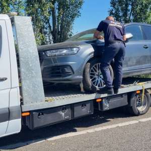 Autoturism furat, cumpărător cercetat penal