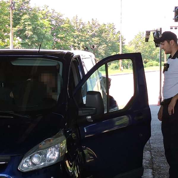 Autoturism cu ITP fals, depistat de polițiștii de frontieră hușeni