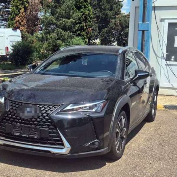 Automobil de lux, &icirc;n valoare de 125.000 de lei, căutat de autoritățile din Italia, reținut la Albița