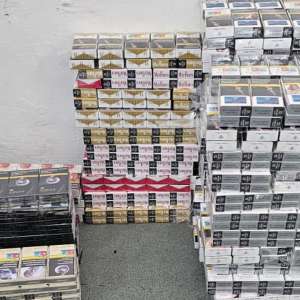Peste 60.200 țigarete și peste 2.100 de produse susceptibile de a fi contrafăcute, descoperite de polițiștii de frontieră giurgiuveni, în cadrul unor acțiuni BLITZ