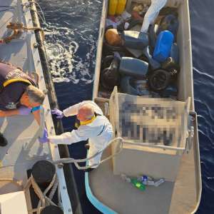 Peste 400 persoane salvate în Marea Mediterană de polițiștii de frontieră români aflați în misiunile FRONTEX