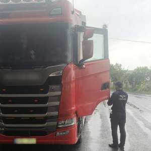 Camion radiat în Spania, descoperit de polițiștii de frontieră