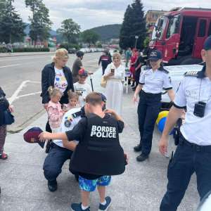 Polițiștii de frontieră din cadrul ITPF Timișoara, mai aproape de comunitate prin evenimente dedicate copiilor și familiilor