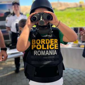 Polițiștii de frontieră din cadrul ITPF Timișoara, mai aproape de comunitate prin evenimente dedicate copiilor și familiilor
