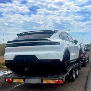 Autoturism în valoare de 785.000 de lei, căutat de autoritățile din Cehia, descoperit de polițiștii de frontieră
