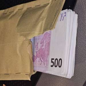 28.000 de euro nedeclarați, descoperiți de polițiștii de frontieră și inspectorii vamali la PTF Albița
