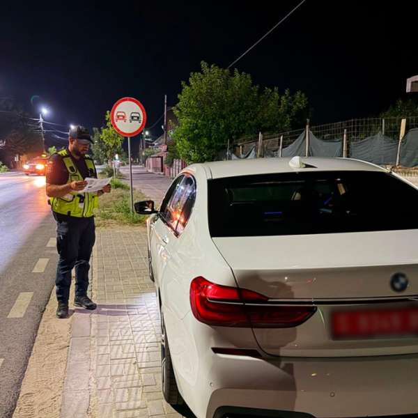 Acțiunea “ Summer Migration” – doi șoferi cercetați de polițiștii de frontieră pentru conducerea unor autoturisme fără drept de circulație