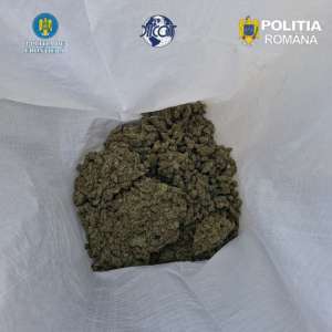 Bărbat prins în flagrant cu peste 38 kg droguri de mare risc, arestat preventiv pentru 30 de zile