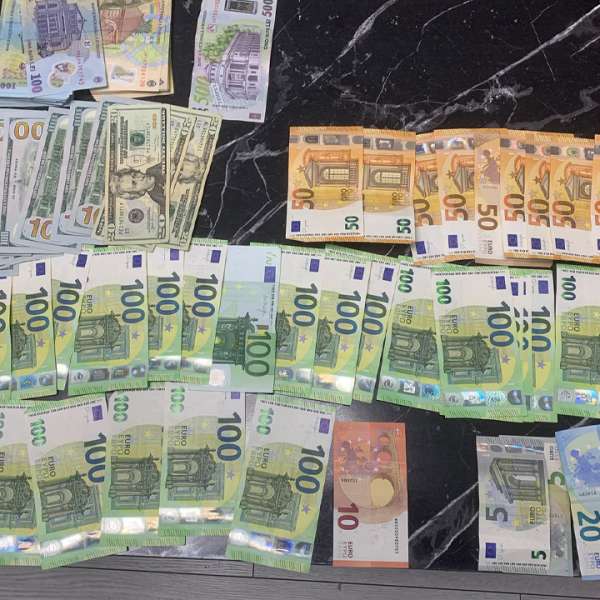 30 de percheziții efectuate de polițiștii de frontieră &icirc;ntr-un dosar privind contrafacerea de produse și spălarea banilor